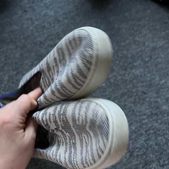 ROTHY'S Rare Maritime Tiger Stripes the Sneakers Wm Sz 8 - Picture 5 of 6